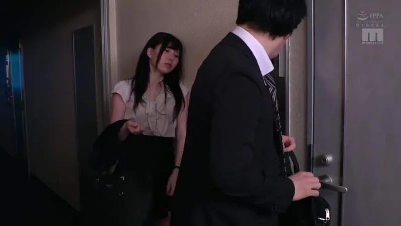 Bà xã nhà sát bên nhận nhầm tôi là chồng yêu trong một hôm say xỉn