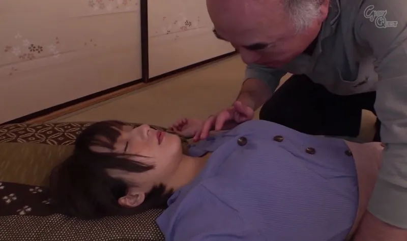 Bố gã chồng vô tình làm người yêu của con trai ngất xỉu rồi sau đó …