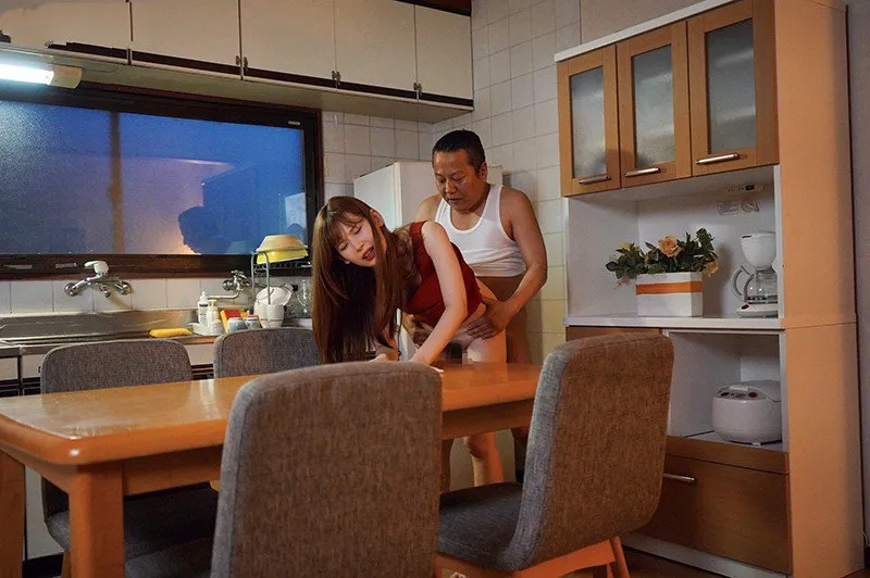 ái nữ bị ông xã mới của mẹ đụ mỗi ngày, cho dù đã có người yêu