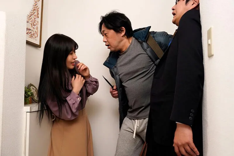 Cô gái lầm than gặp lại kẻ ép quan hệ mình 10 năm trước