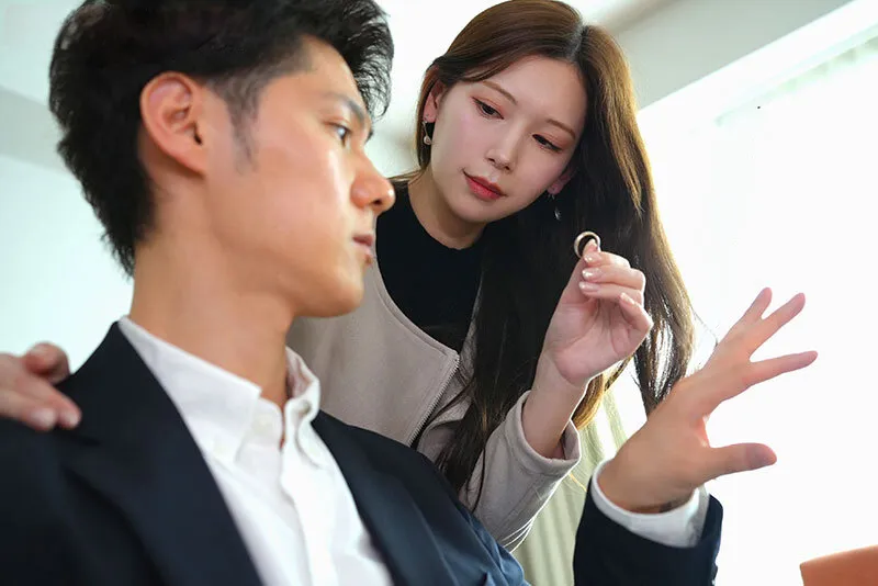 Người vợ đi đi giã ngoại, người chồng ở nhà bị nhỏ em cô vợ gạ làm tình không trượt phát nào